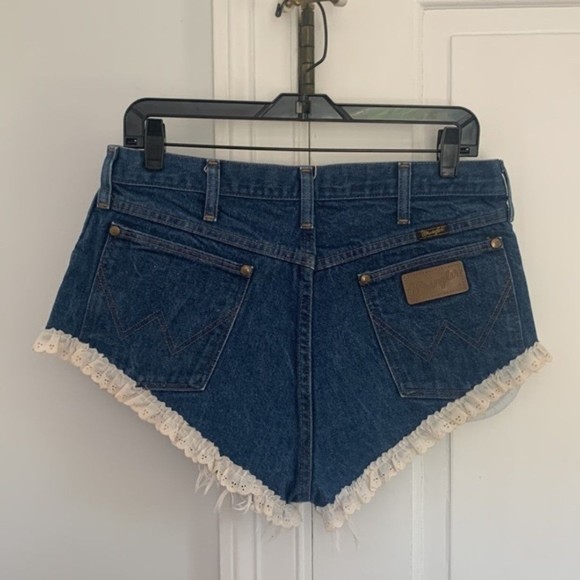 Wrangler X Urban Renewal Denim Shorts - Picture 5 of 11